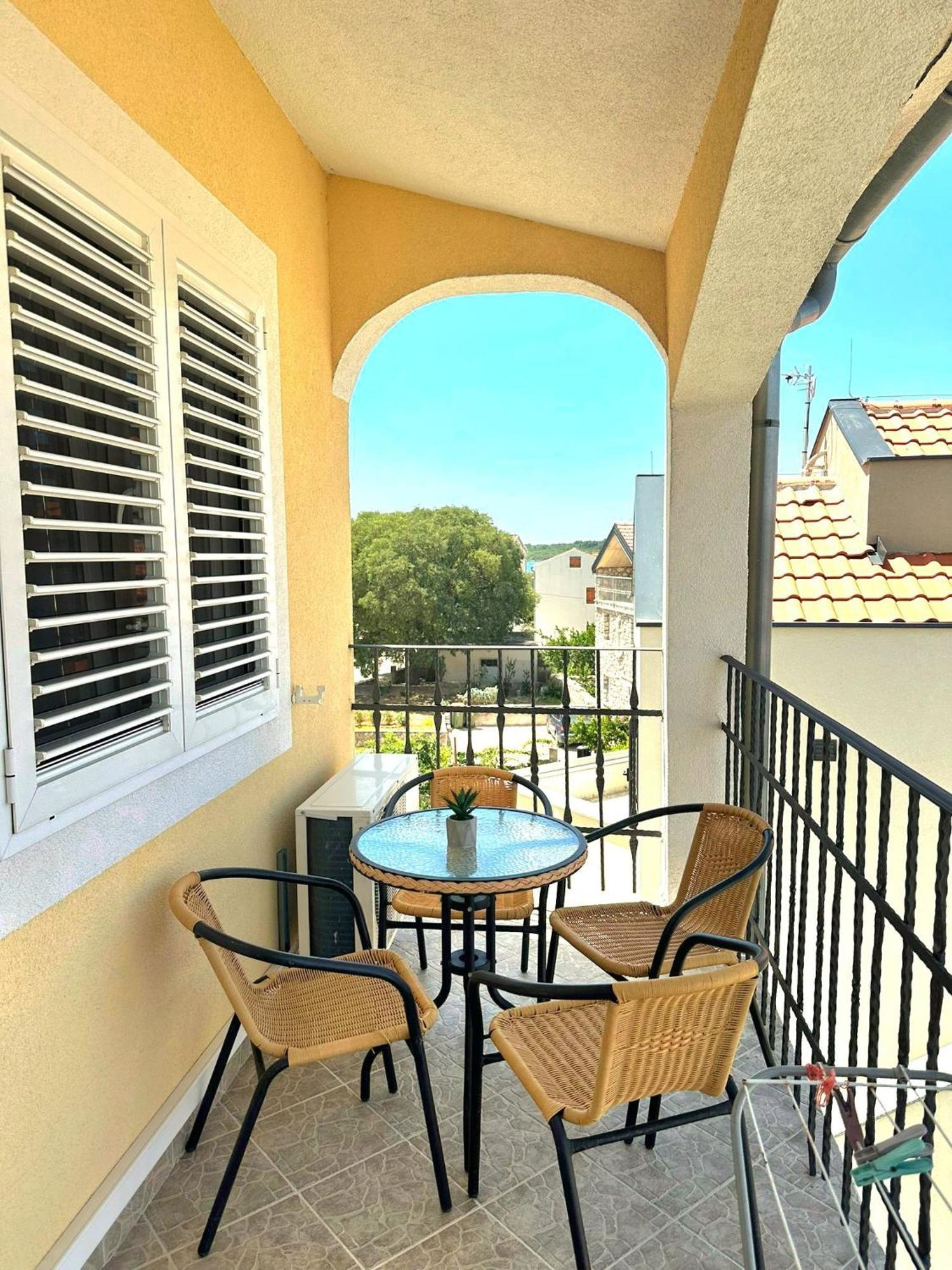 Green Garden Apartamento Vodice Quarto foto