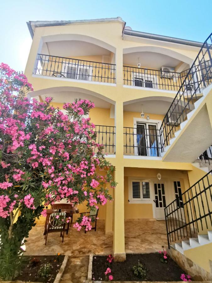 Green Garden Apartamento Vodice Exterior foto