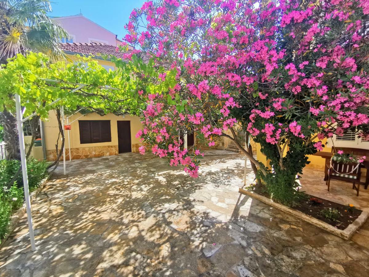Green Garden Apartamento Vodice Exterior foto